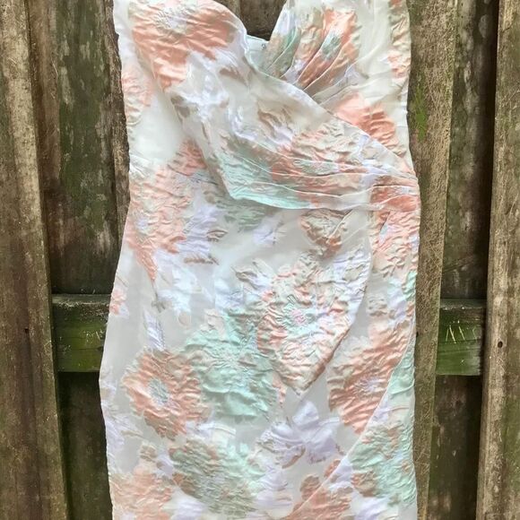 Lulus Dresses & Skirts - LuLu' s "Keep The Drama" white fitted strapless dress size x-small
